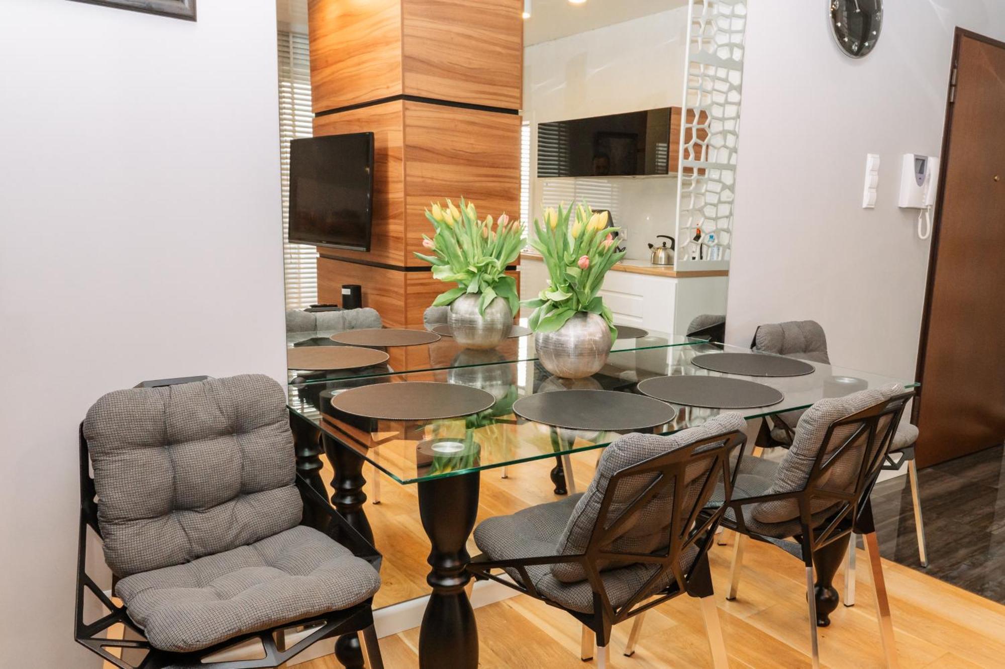 Apartment Centrum Solna Parking Free Kielce